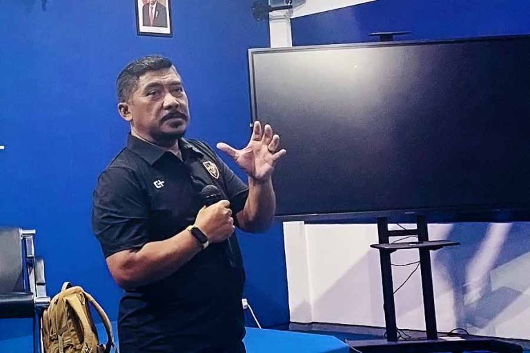 Eric Ireng, praktisi military photography dan wildlife photographer