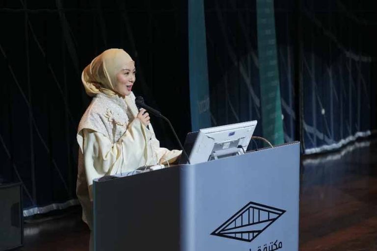 Ayana Jihye Moon, penulis buku dan Brand Ambassador Wardah