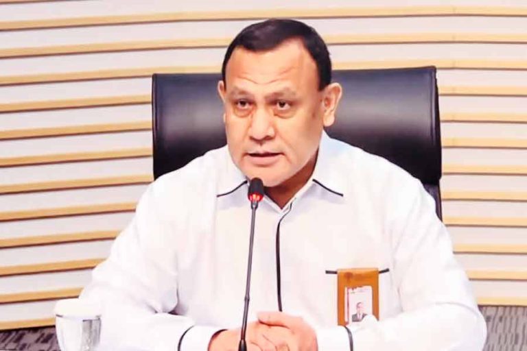 Ketua KPK Firli Bahuri saat melakukan klarifikasi dugaan pemerasan (foto: istimewa)