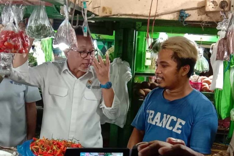 Harga Cabai Naik Drastis, Pedagang di Pasar Genteng Surabaya Kurangi Persediaan