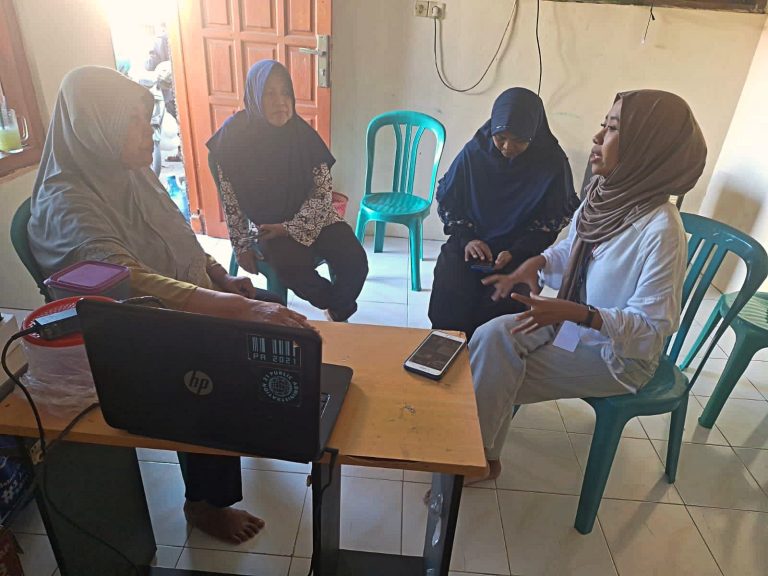 Interaksi dengan Warga, Kunci Sukses Magang Mahasiswa di Kampung Surabaya