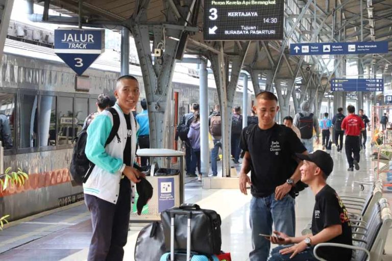 Capaian KAI Sepanjang Nataru: Ketepatan Waktu Keberangkatan Hampir 100 Persen