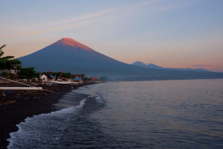 Bali Sabet Gelar “The Best Island” dari Majalah DestinAsian