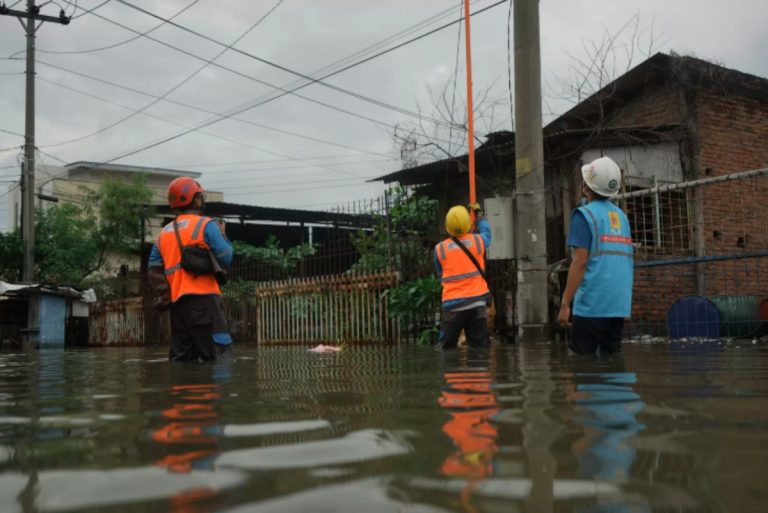 Tantangan Cuaca Ekstrem, PLN Kerahkan 81 Ribu Lebih Petugas untuk Jaga Kelistrikan