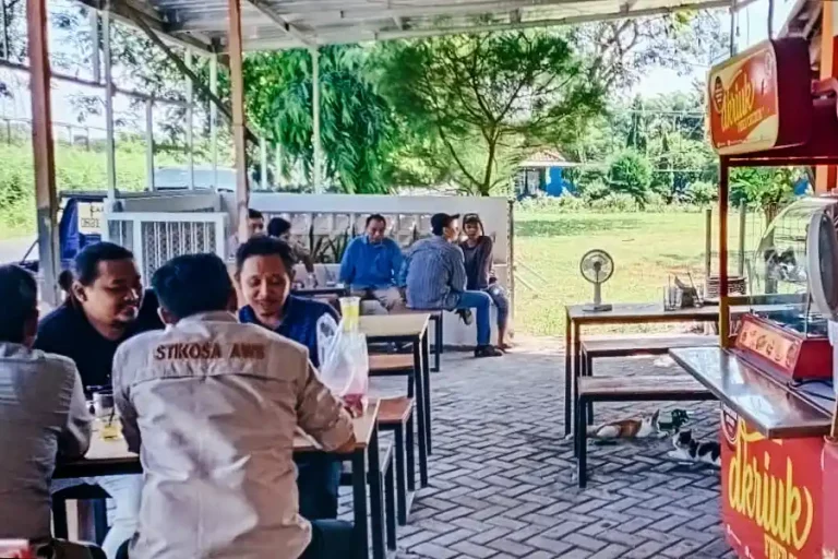 Kantin Stikosa AWS