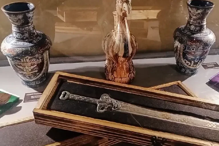 The Secret of Archipelago, Pameran Karya Seni Lukis Kontemporer dan Artefak Usia Ratusan Tahun