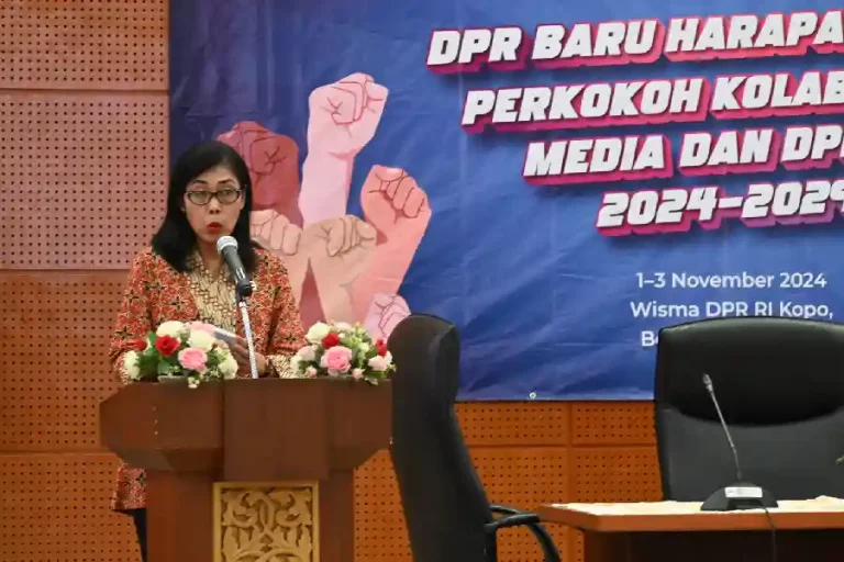 Suprihartini, Deputi Persidangan Sekretariat Jenderal (Setjen) DPR RI (foto: Dok DPR RI)