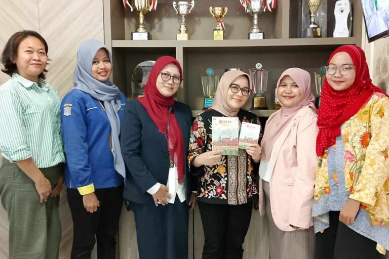Komunitas Surabaya Bercerita Luncurkan Antologi Puisi Kereta Aksara sebagai Wujud Gerakan Literasi