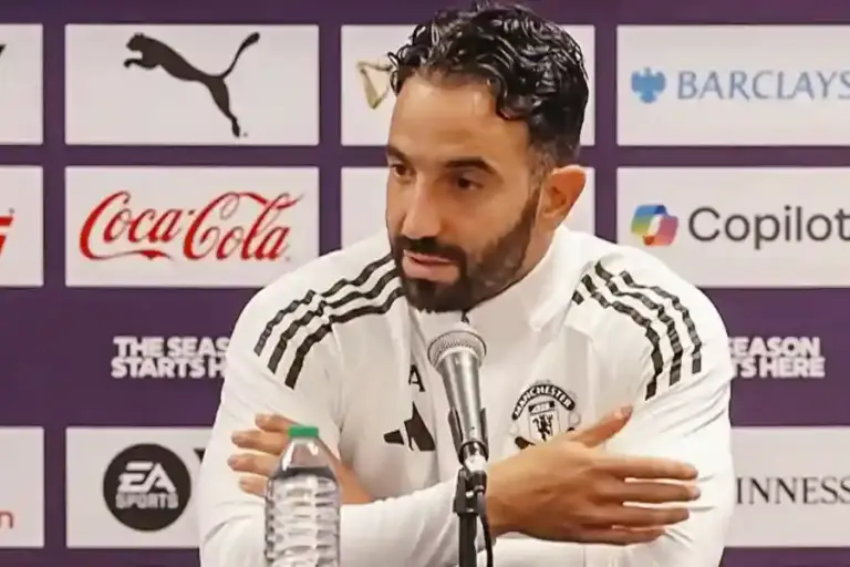 Ruben Amorim Tegaskan Tidak Akan Mundur dari Manchester United Meski Terus Ditekan Ruben Amorim