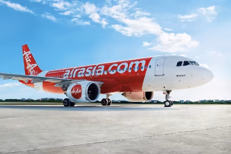 AirAsia Buka Rute Baru Surabaya ke Bangkok dan Kalimantan Layanan penerbangan AirAsia