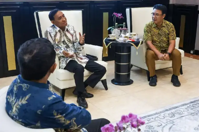 Pemkot Surabaya–Tual Jalin MoU, Sinergi Tata Kota hingga Digitalisasi untuk Pemerataan Pembangunan Pemkot Surabaya dan Tual teken MoU, adopsi praktik terbaik dari tata kota, digitalisasi birokrasi, hingga pengembangan sektor perikanan.
