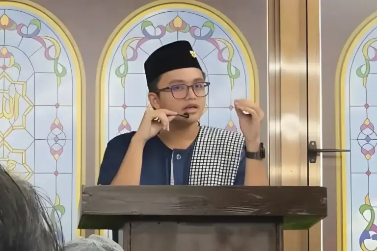 Siswa SMA SAIM Surabaya Khutbah Jumat di Jepang, Bahas Iman dan Teknologi dalam Bahasa Inggris Aji Aliffendri Anan Viky
