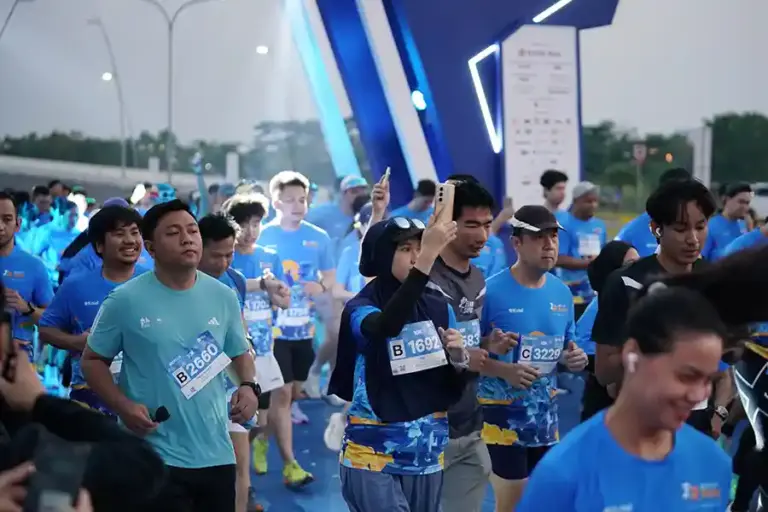 Isoplus Run 2025 di PIK 2: 6.000 Pelari Rayakan Gaya Hidup Sehat dan Aktif Isoplus Run 2025 di PIK 2 diikuti 6.000 pelari dari berbagai daerah. Ajang ini jadi simbol perayaan hidup sehat dan aktif di Indonesia.