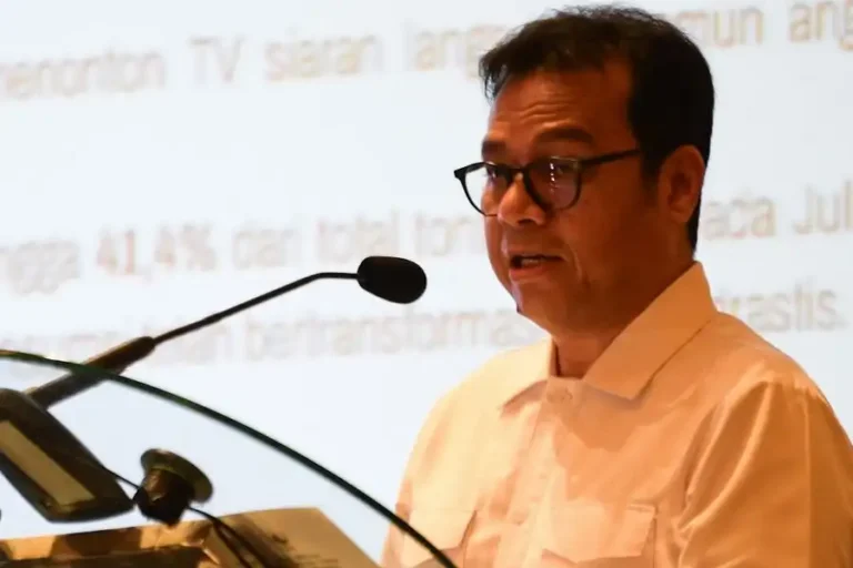 Wamenkominfo: TV Harus Bertransformasi Jadi Perusahaan Teknologi Konten Hadapi AI Wakil Menteri Komunikasi dan Digital Nezar Patria (foto: Dok Komdigi RI)