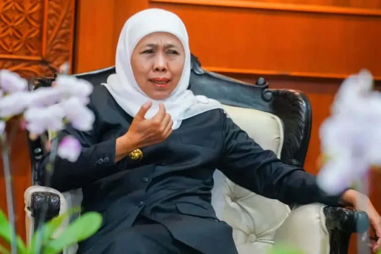 Gubernur Khofifah Dorong Percepatan Sertifikasi Tanah Wakaf dan Aset Pemprov Jatim Gubernur Jawa Timur Khofifah Indar Parawansa